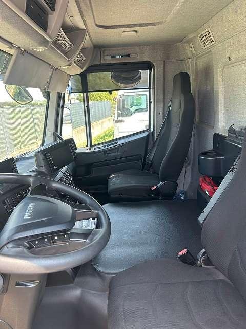 Iveco Stralis AD 260S46 Photo 4