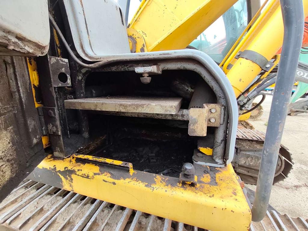 New Holland E245 Photo 9