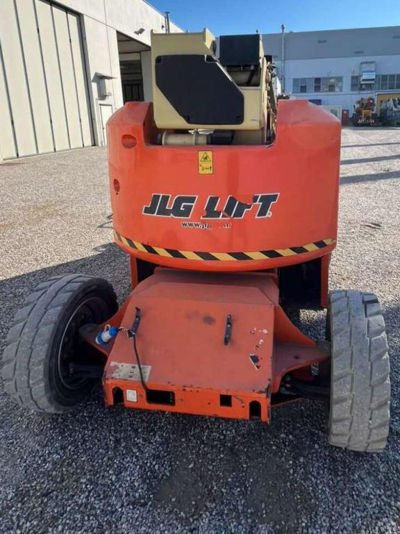 JLG E450 AJ Photo 4