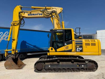 Komatsu PC210 NLC-11 en vente par B.R.B. Spa