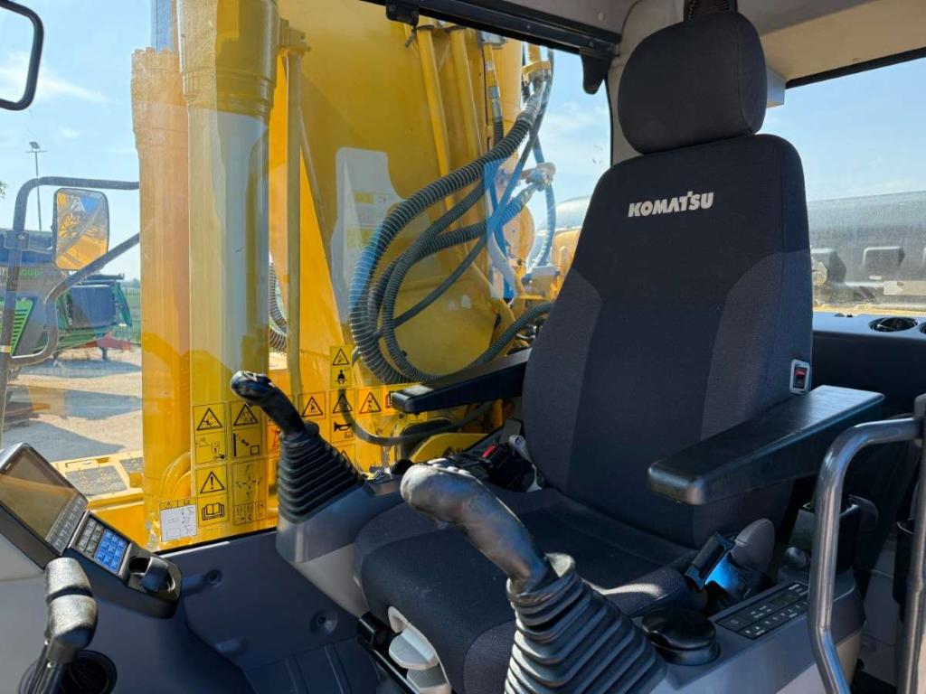 Komatsu PC210 NLC-11 Photo 16