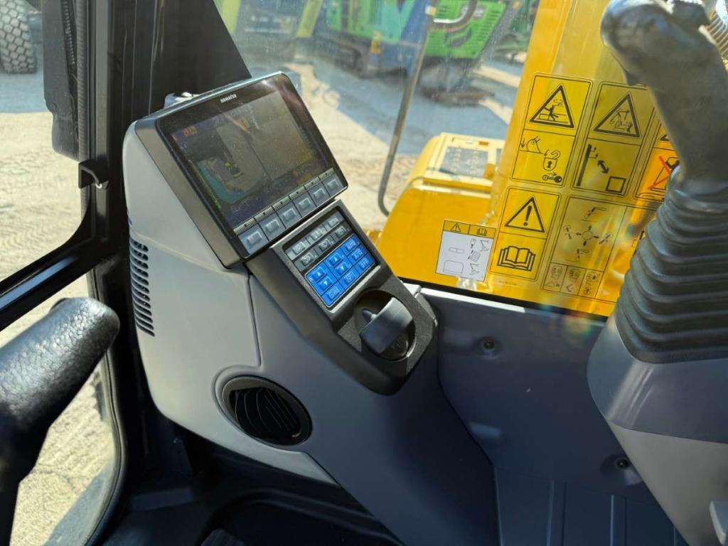 Komatsu PC210 NLC-11 Photo 17