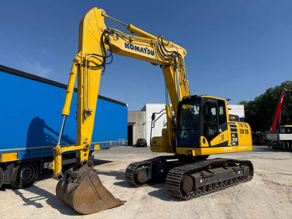 Komatsu PC210 NLC-11 Photo 2