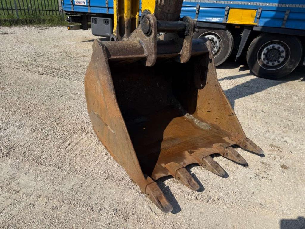 Komatsu PC210 NLC-11 Photo 8