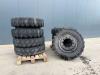 Pneu pour Mitas 1000 x 20 Set / 10.00 x 20: 4x2 Tyres / 1000-20 Photo 1 thumbnail