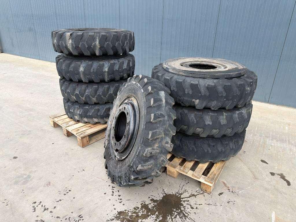 Pneu pour Mitas 1000 x 20 Set / 10.00 x 20: 4x2 Tyres / 1000-20 Photo 2