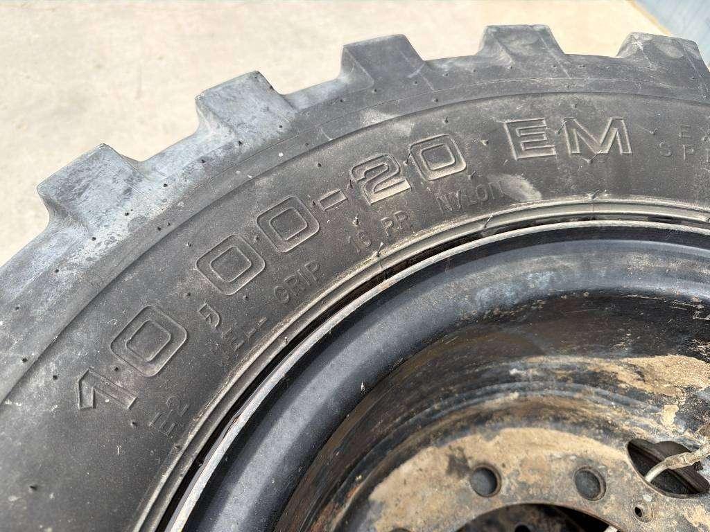Pneu pour Mitas 1000 x 20 Set / 10.00 x 20: 4x2 Tyres / 1000-20 Photo 6