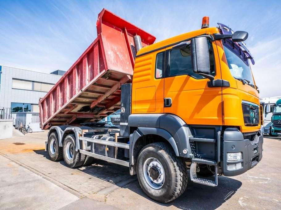 Man TGS 33.440 BB TIPPER / TRACTOR Photo 2