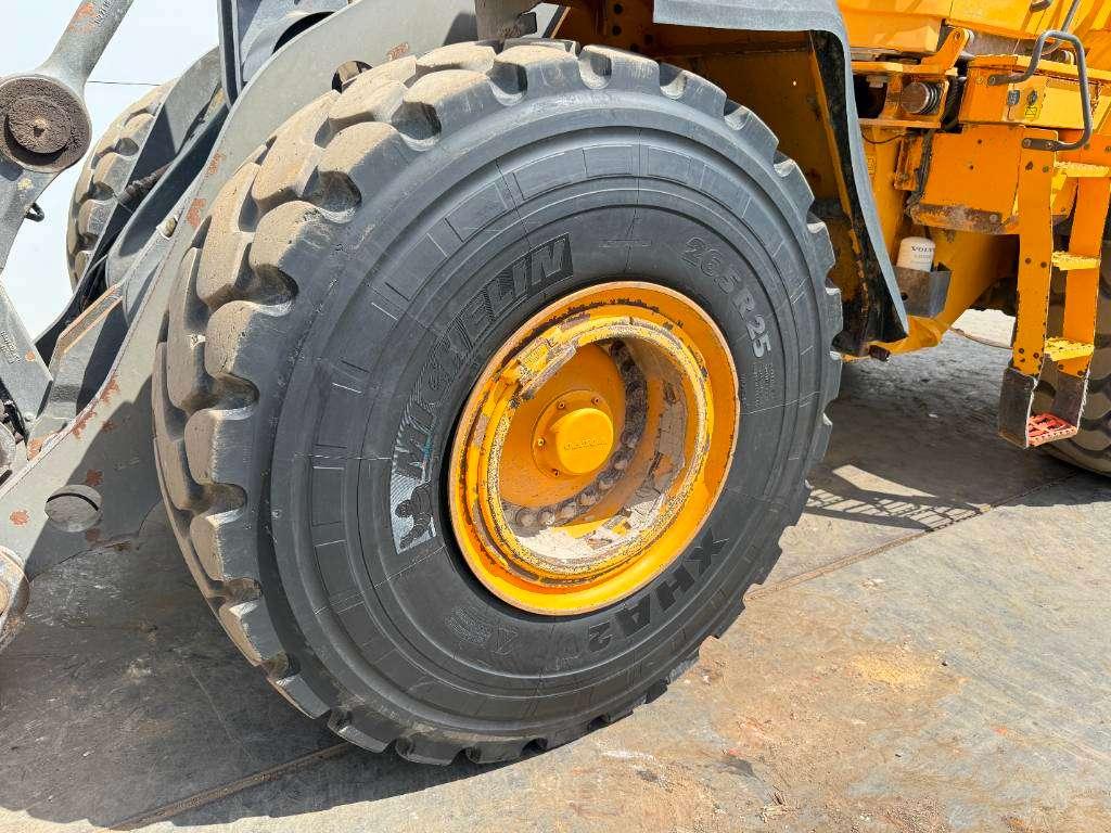Volvo L150H - 3rd Function / Automatic Greasing Photo 21