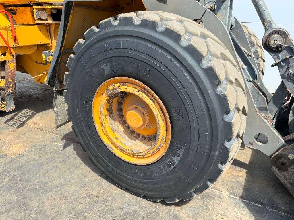 Volvo L150H - 3rd Function / Automatic Greasing Photo 24