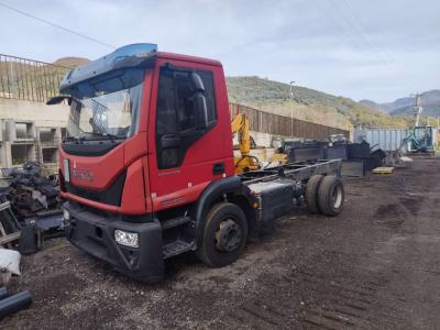 Iveco EUROCARGO 120-250 en vente par Procida Macchine S.r.l.