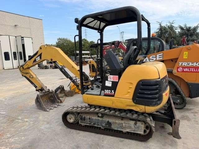 Caterpillar 302.5 Photo 1