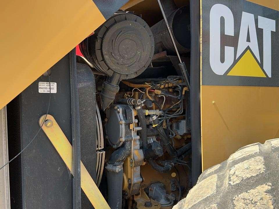 Caterpillar CS-533E Photo 11