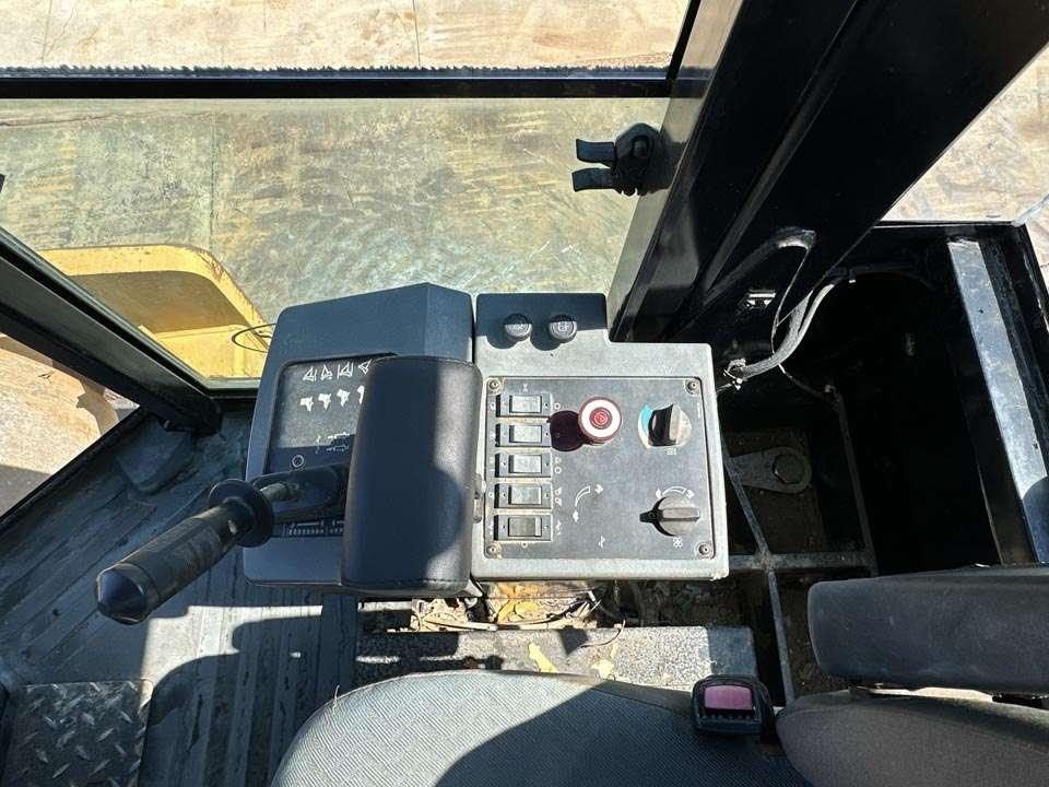 Caterpillar CS-533E Photo 15