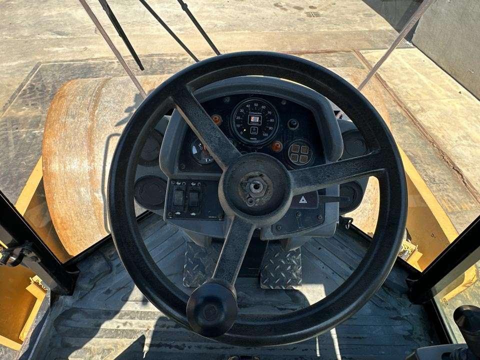 Caterpillar CS-533E Photo 16
