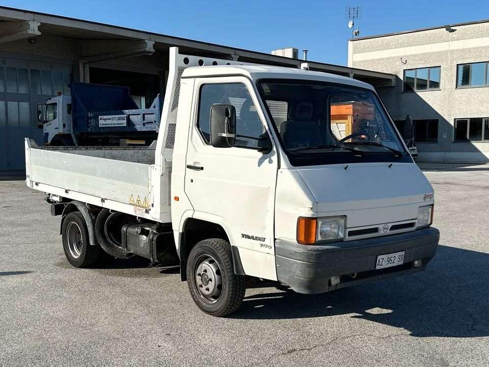 Nissan Trade 100 4x2 Photo 11