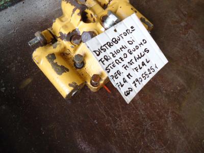 Distributeur d'embrayage de direction pour Fiat Allis FL4M E FL4L en vente par OLM 90 Srl