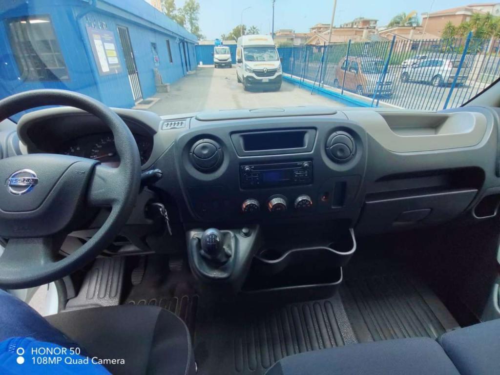 Nissan nv400 Photo 18