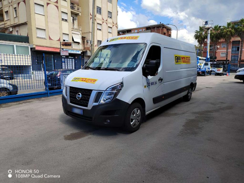 Nissan nv400 Photo 4