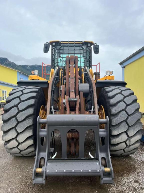 Volvo L220H Photo 3