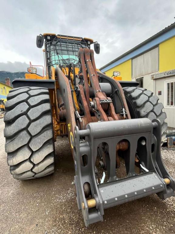 Volvo L220H Photo 4