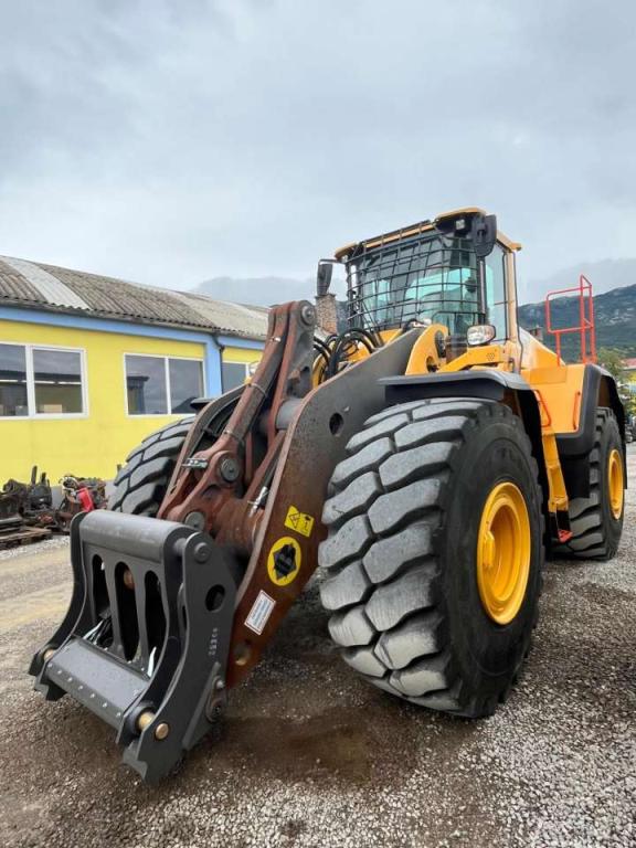 Volvo L220H Photo 6