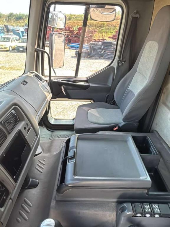 Renault 33FVC2-420 Photo 18