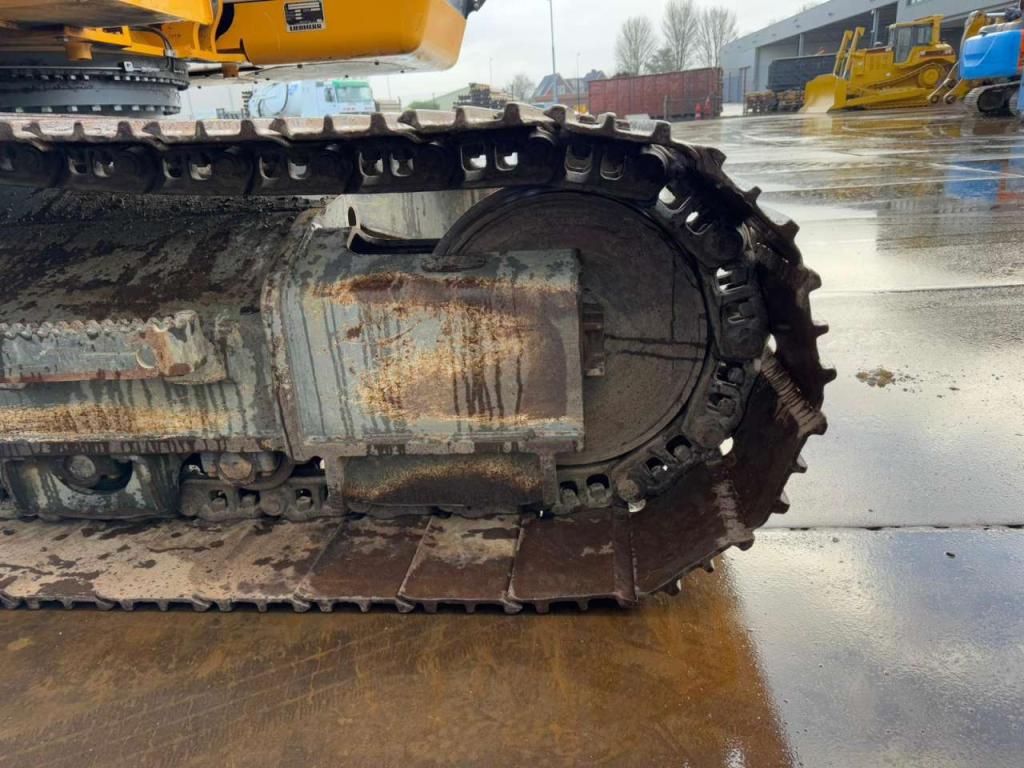 Liebherr R926 LC Photo 18