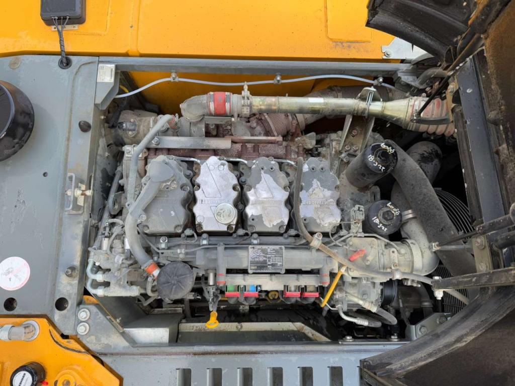 Liebherr R926 LC Photo 26