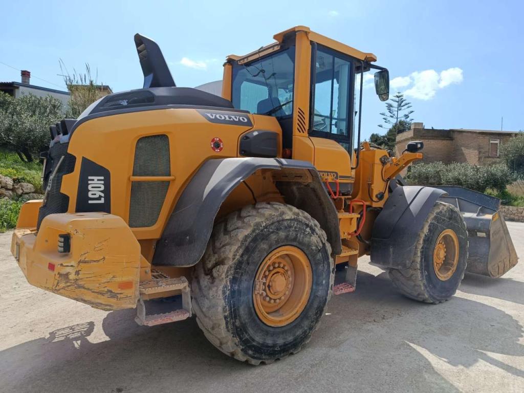 Volvo L90H Photo 4