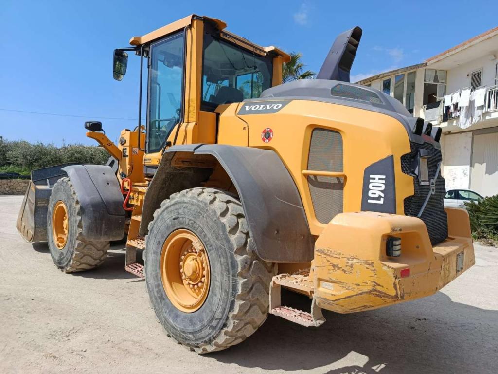 Volvo L90H Photo 5