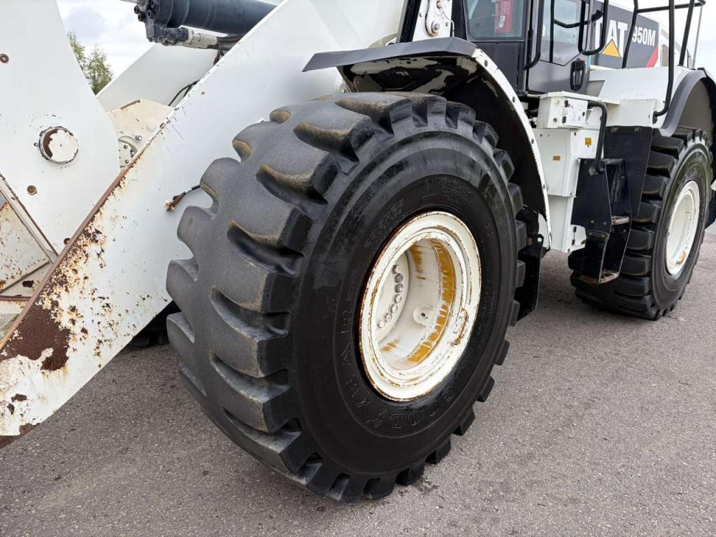 Caterpillar 950M Photo 11