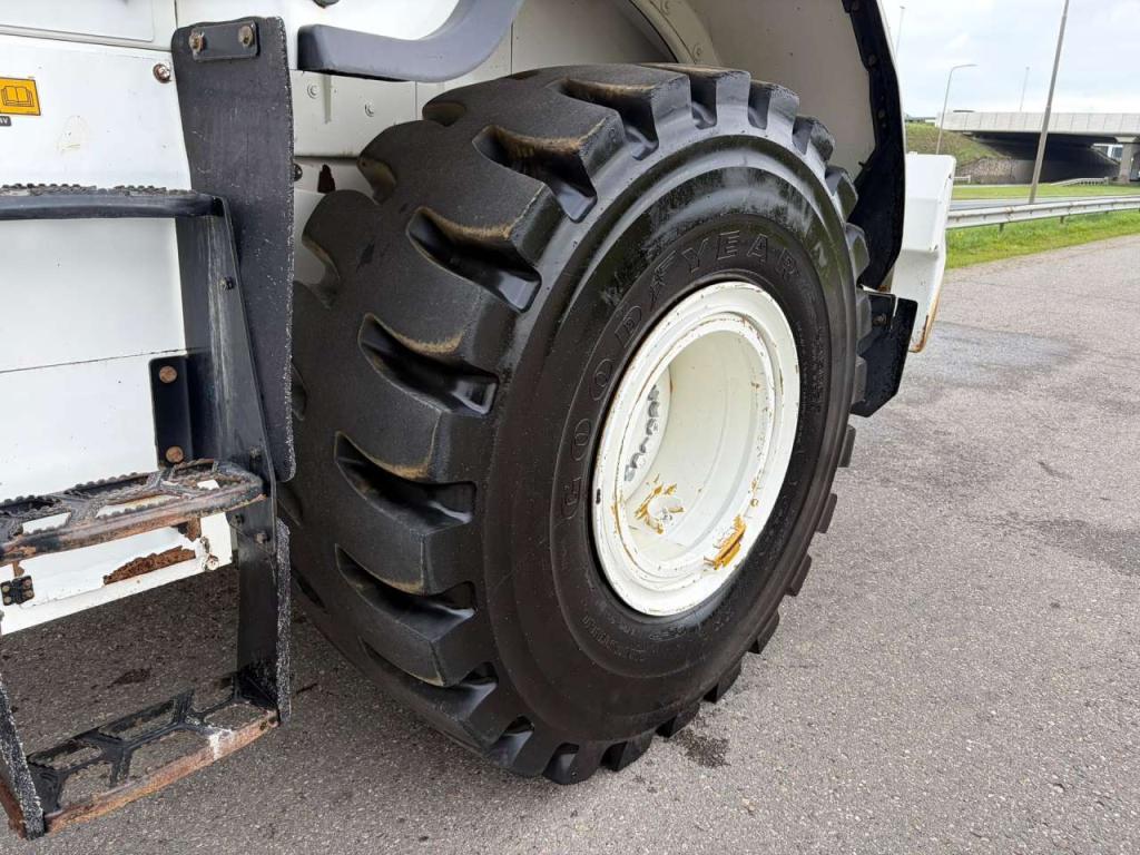 Caterpillar 950M Photo 12