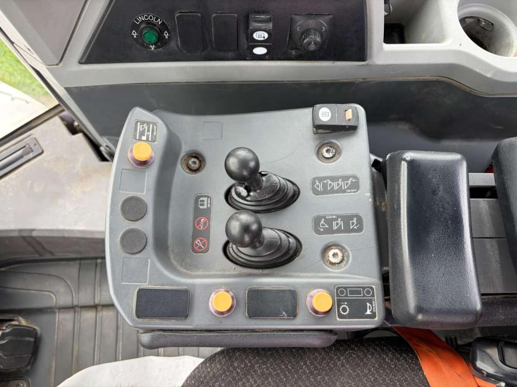 Caterpillar 950M Photo 24
