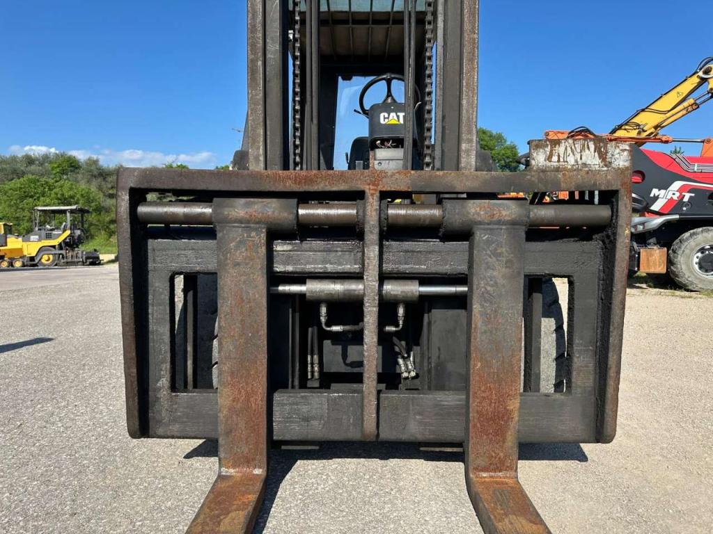 Caterpillar DP50K Photo 4
