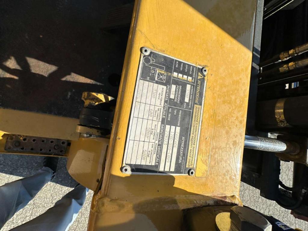 Caterpillar DP50K Photo 6