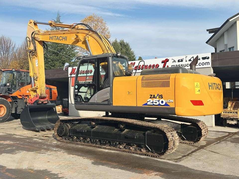 Hitachi X250LCN-5B Photo 3