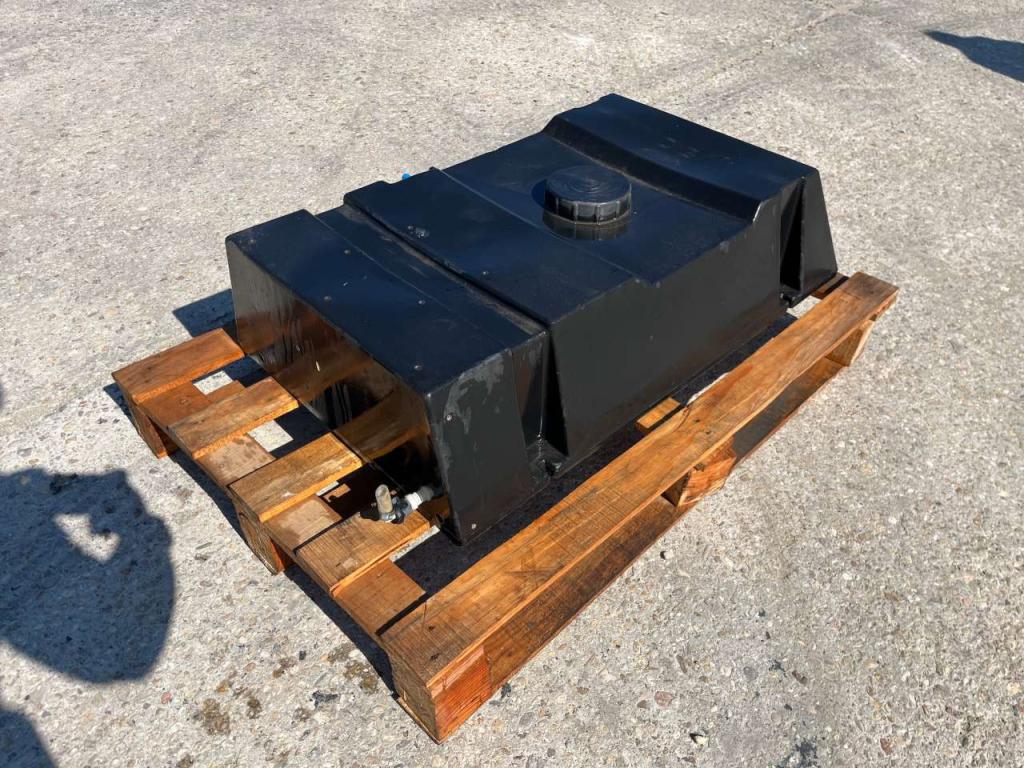 M3 MetalMeccanica Moderna 100LT Photo 2