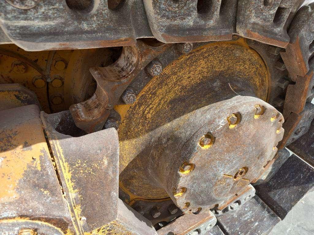 Komatsu D275A-5R (EXW - Abu Dhabi) Photo 16