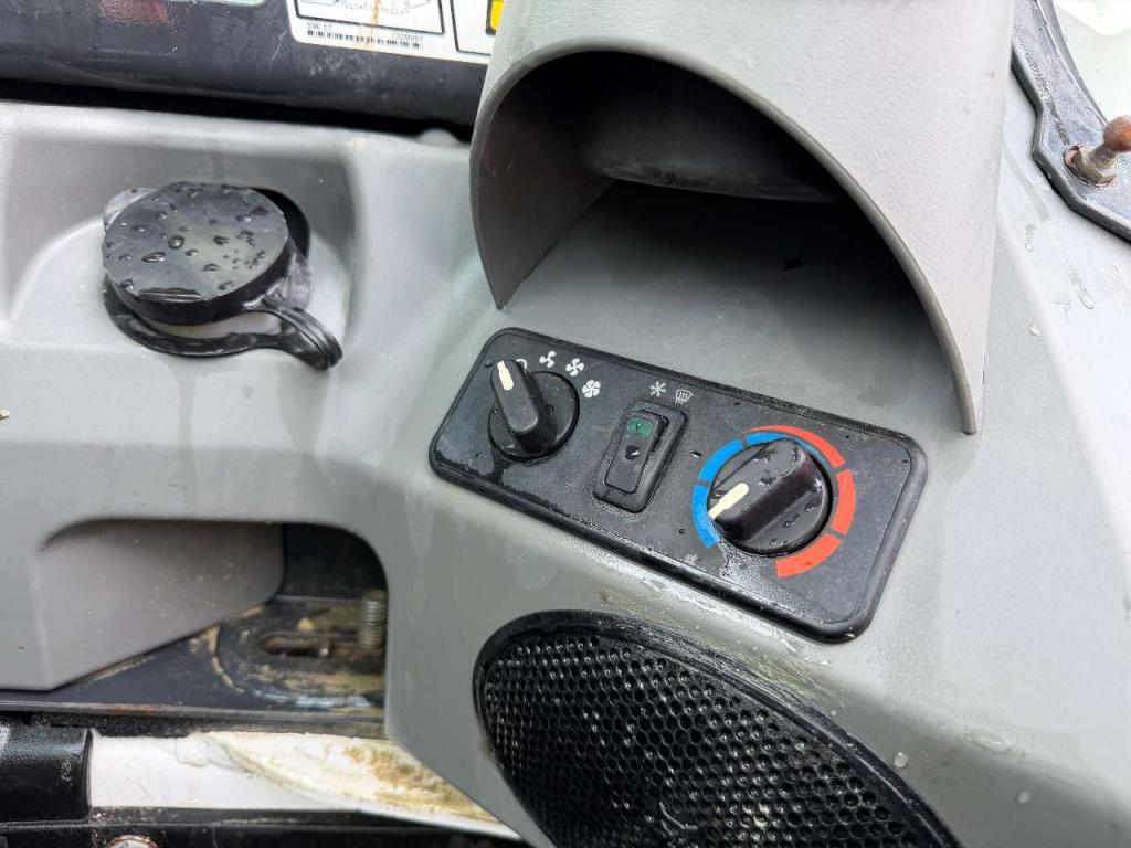Bobcat T770 Photo 5