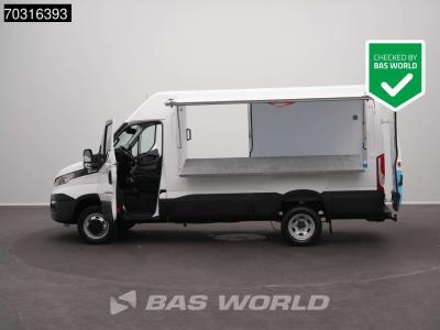 Iveco Daily 35C18 3.0L Automaat Dubbellucht L2H2 3,5t Trekhaak Airco Cruise Camera Euro6 L2 A/C Towbar Cr en vente par BAS World B.V.
