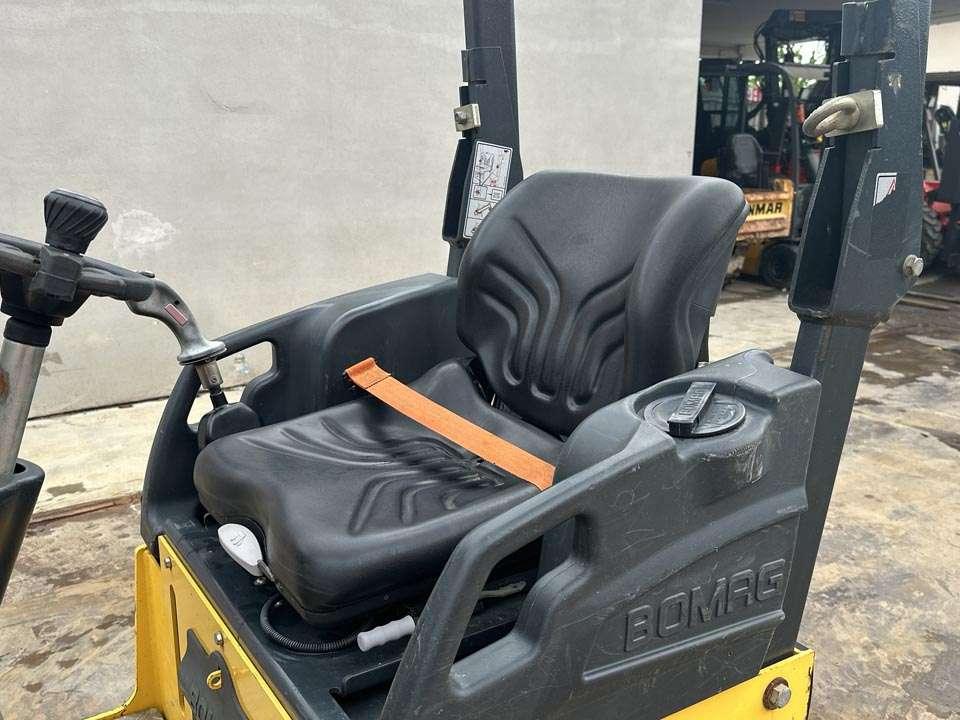 Bomag BW 80 AD-5 Photo 11