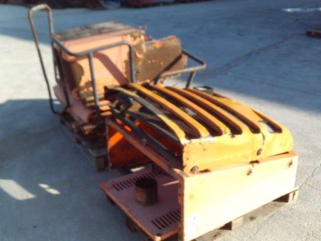 Capot et panneau de carrosserie pour Fiat Hitachi W170 Photo 1
