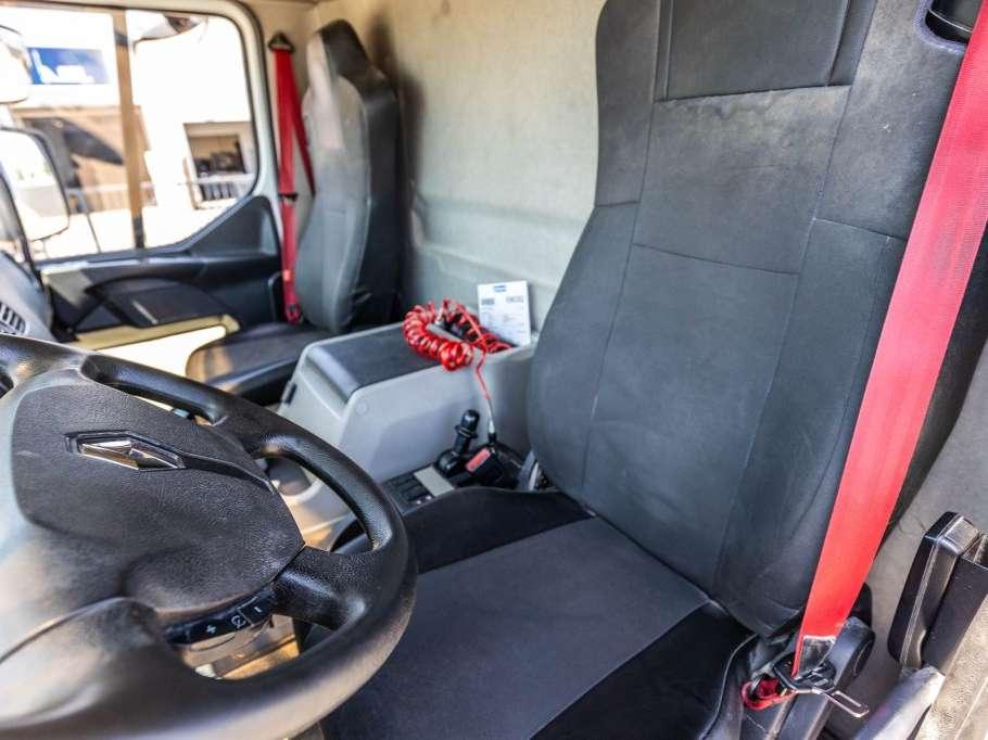 Renault D26.320-6x2+DHOLLANDIA 2T. Photo 17