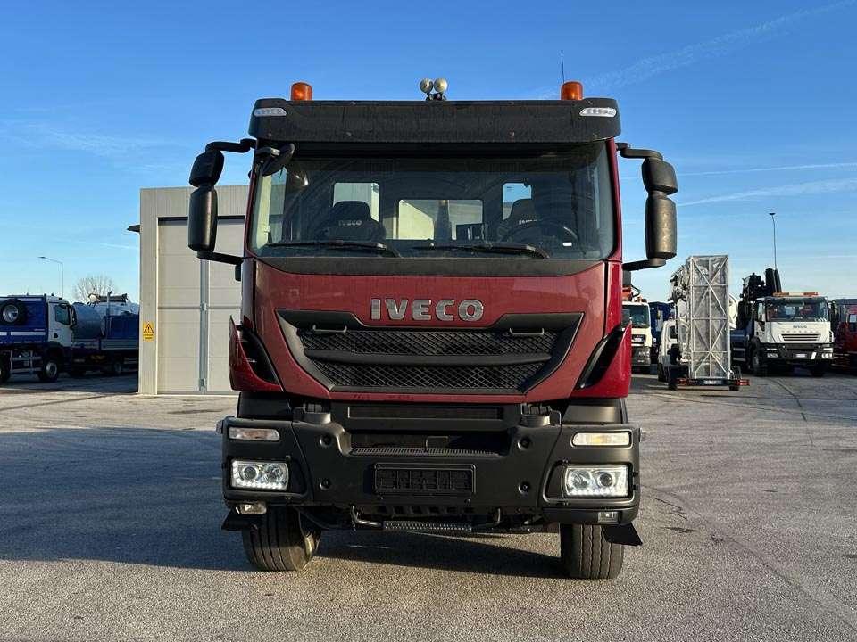 Iveco TRAKKER 450 6x4 Photo 23