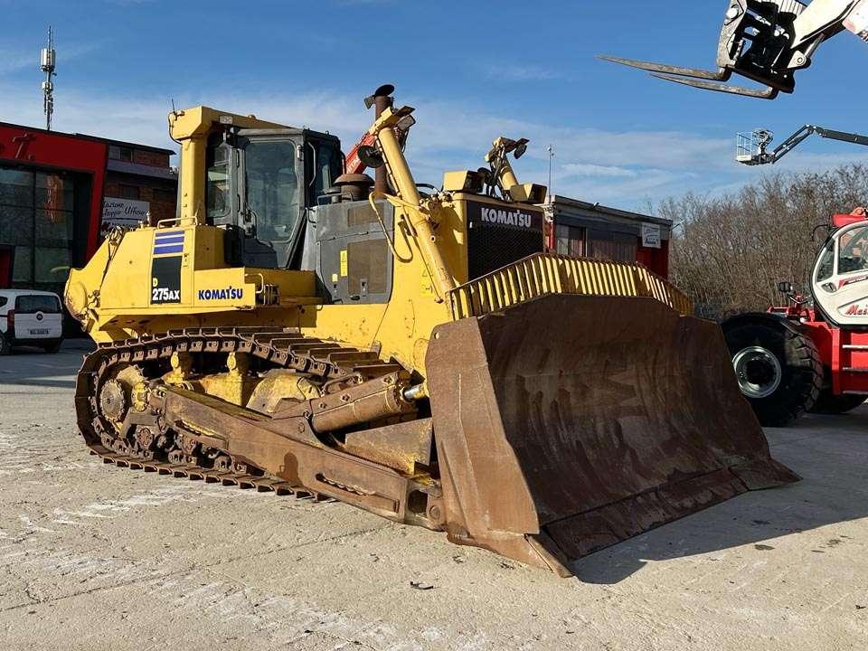 Komatsu D275AX Photo 17