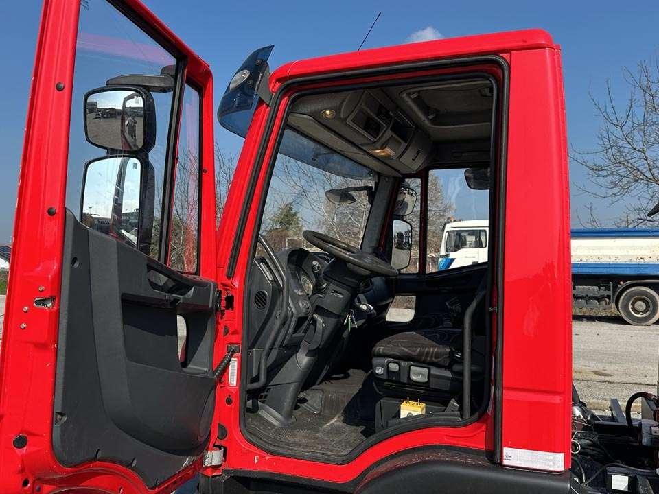 Iveco EUROCARGO 90E18 4X2 Photo 15