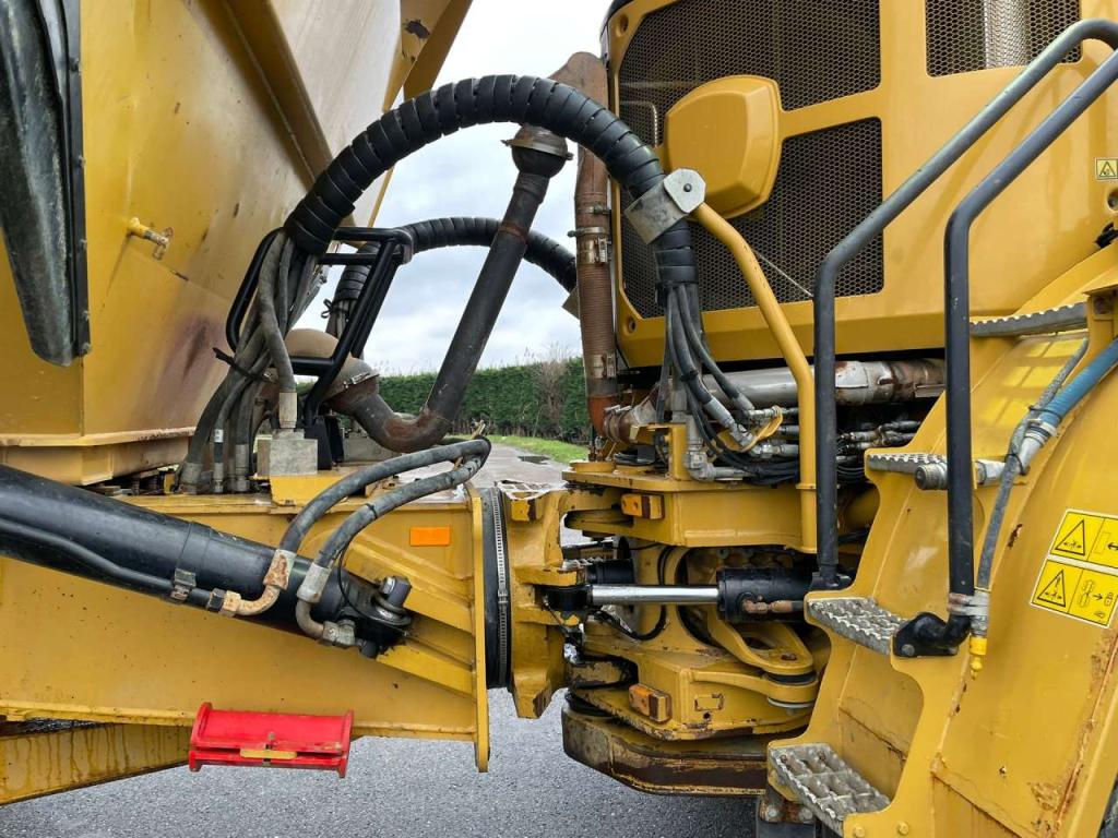 Caterpillar 745 04A Photo 23