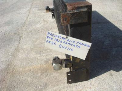 Refroidisseur d'huile hydraulique pour Fiat Allis FR35 en vente par OLM 90 Srl