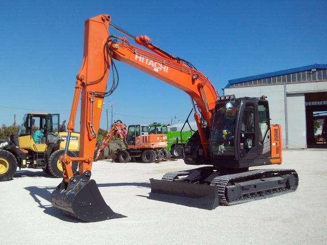 Hitachi ZX135US-6 Photo 1